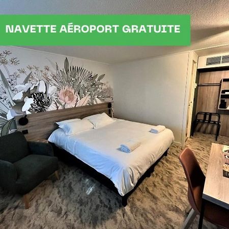Kyriad Aeroport Marseille Vitrolles  Eksteriør bilde